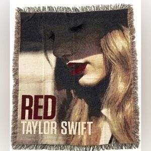 Taylor Swift “Red” Album Blanket